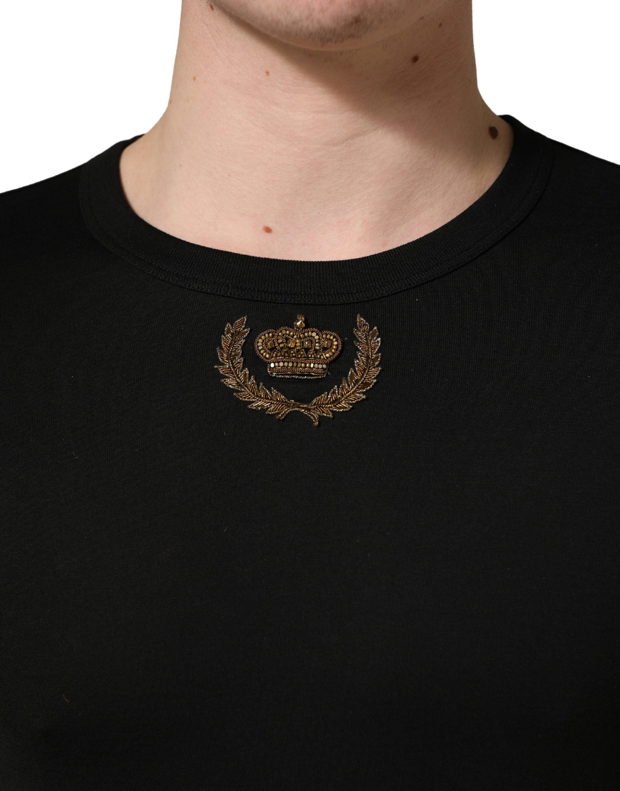 Black Crown Embroidery Men Crew Neck T-shirt