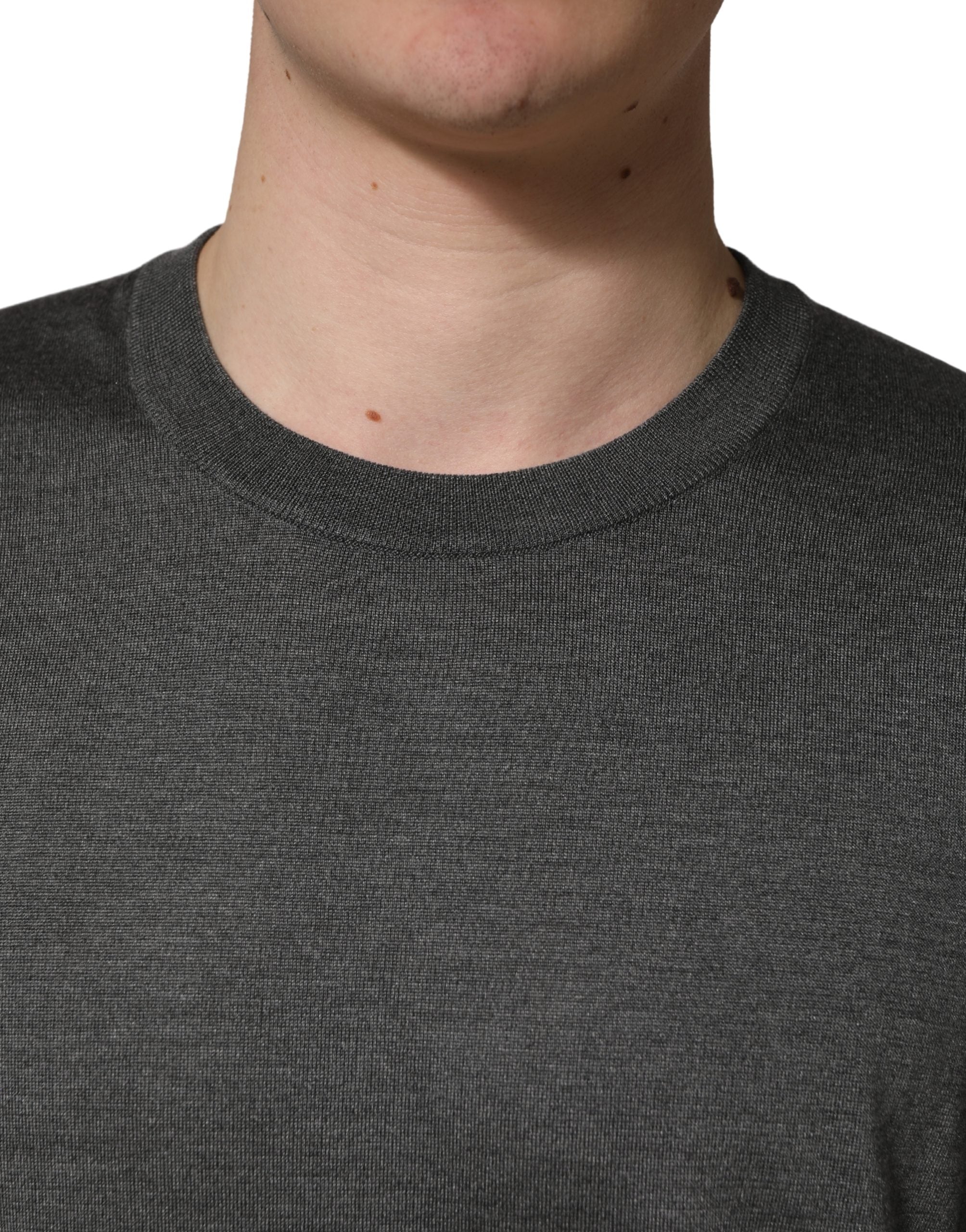 Gray Long Sleeves Crew Neck Pullover Sweater