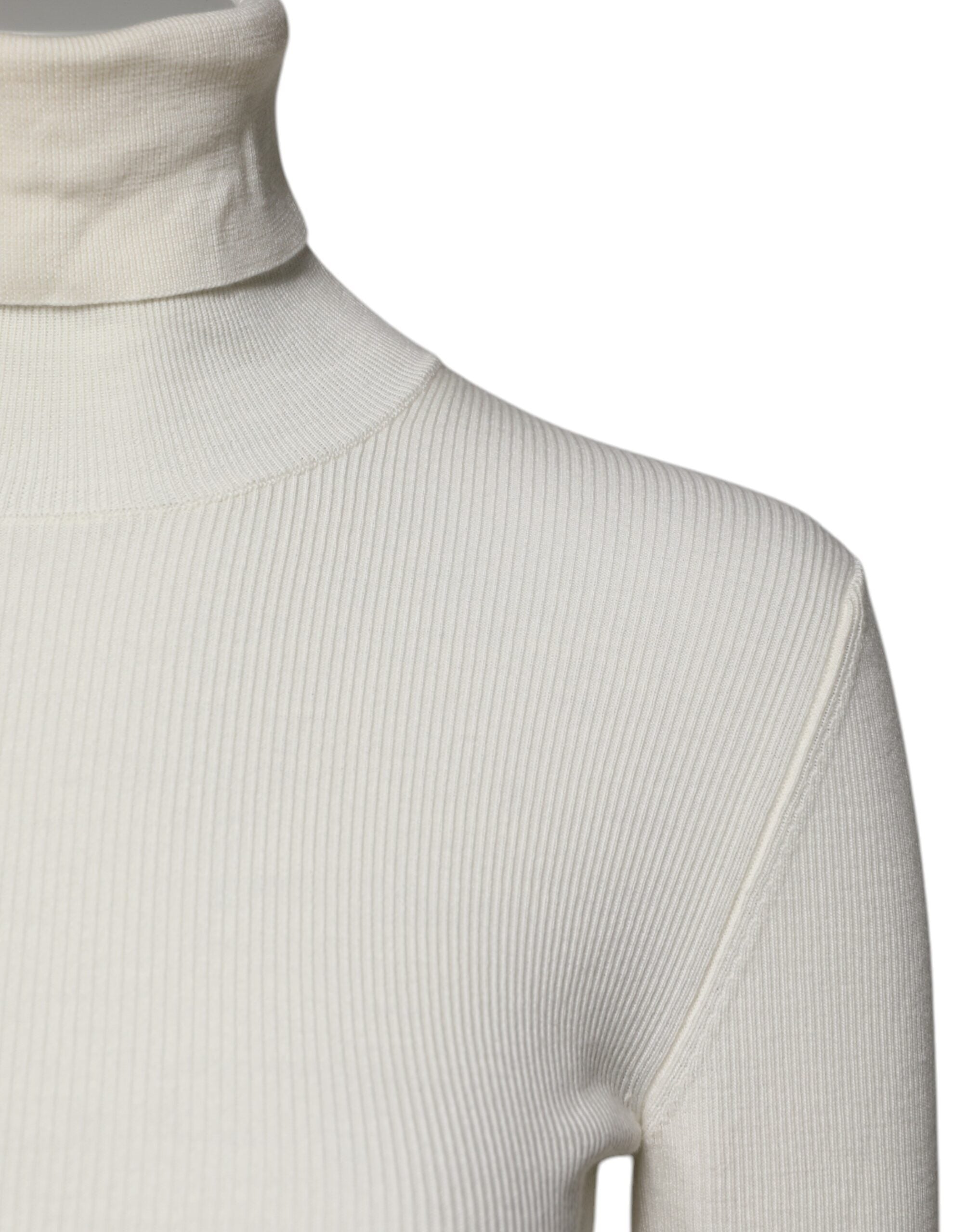 Cream Long Sleeves Turtleneck Slim Sweater