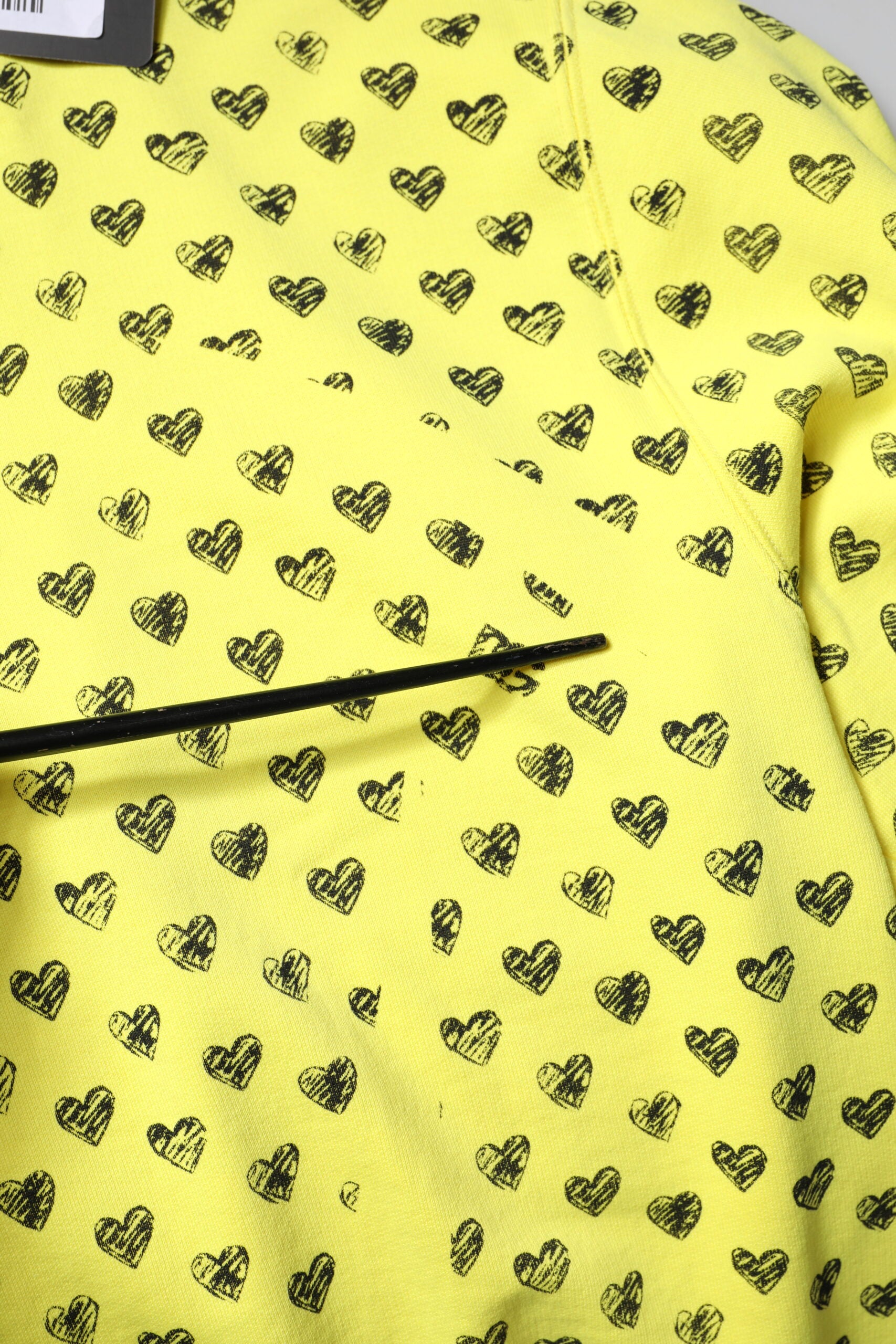 Yellow Heart Crew Neck Men Pullover Sweater