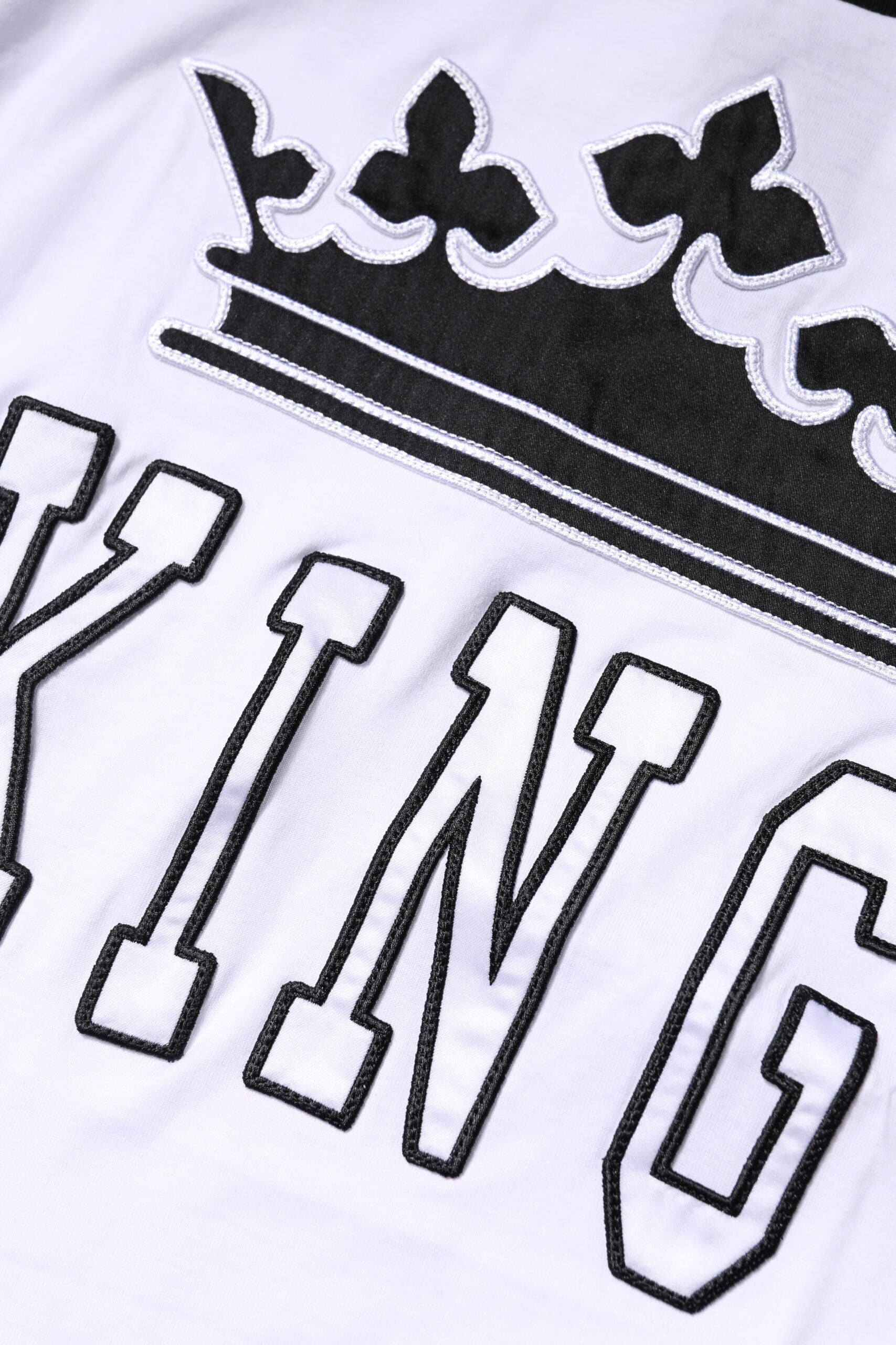 White Cotton Crown King Embroidery T-shirt