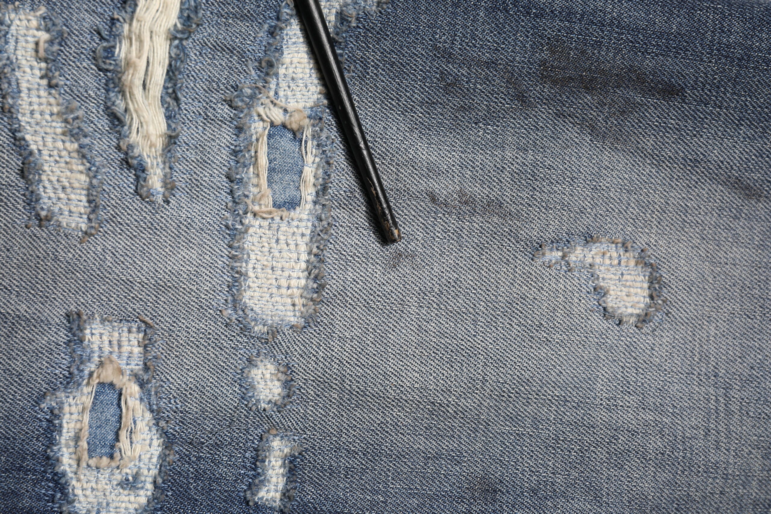 Blue Washed Tattered Cotton Men Jeans