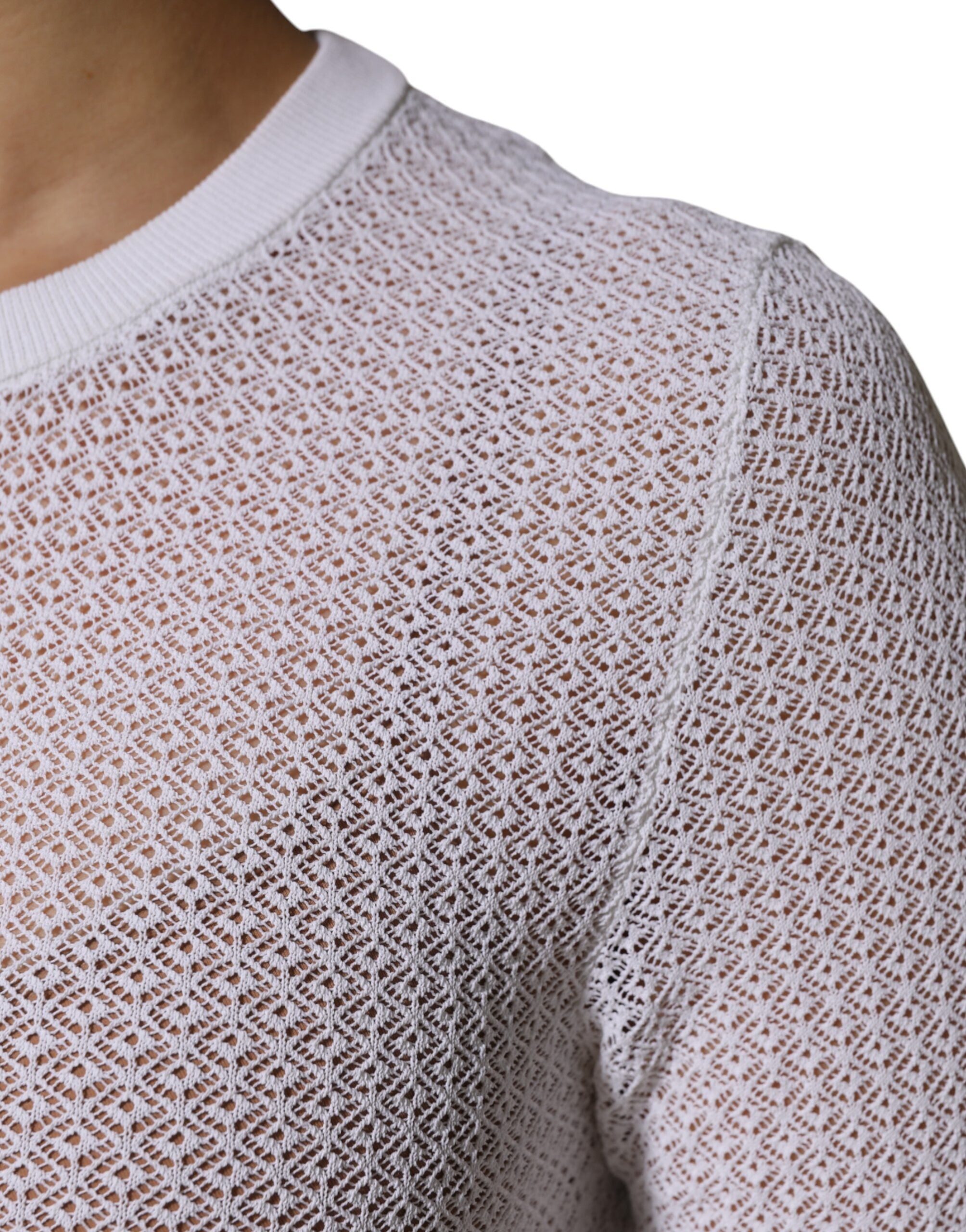 White Round Neck Long Sleeves Pullover Top