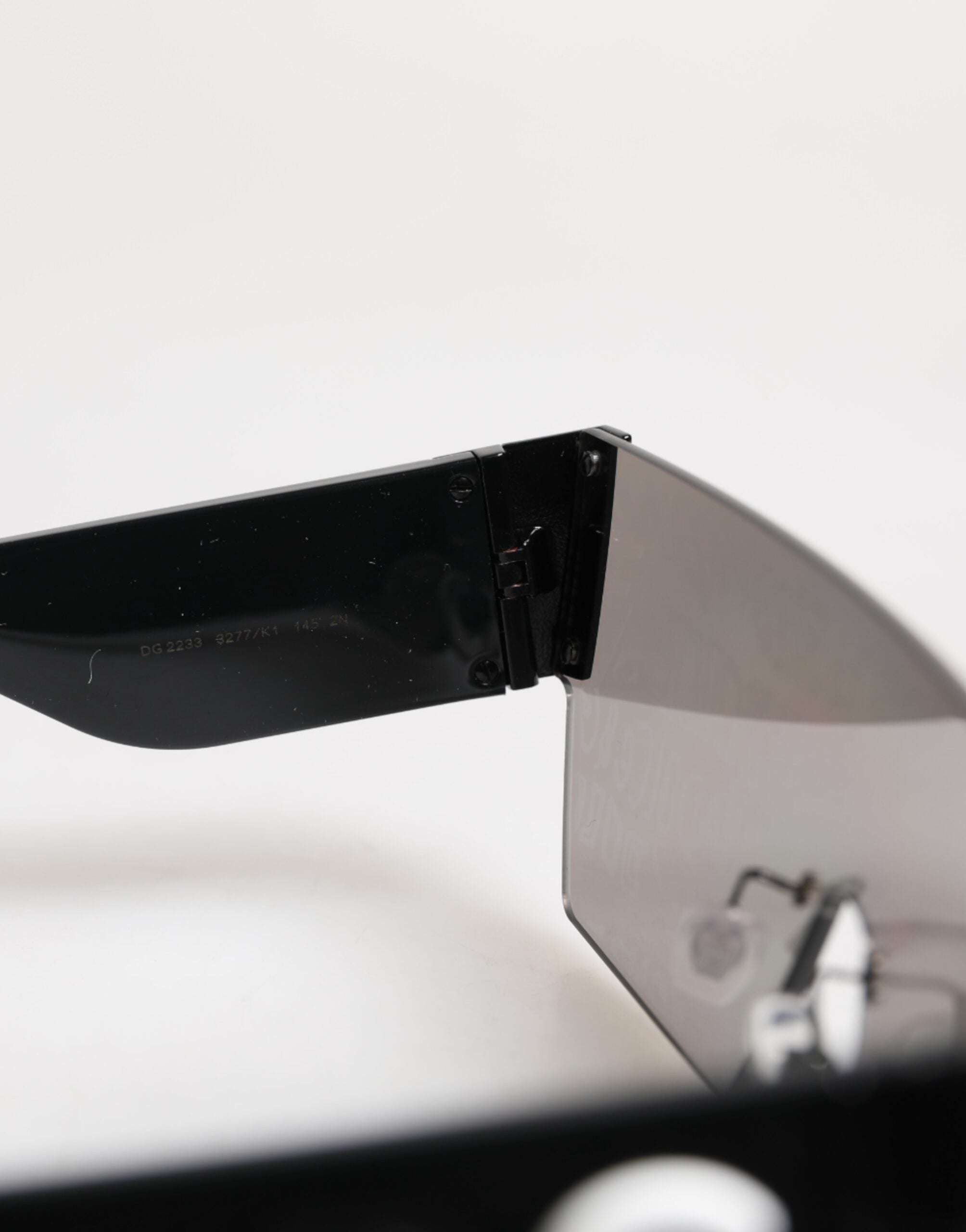 Black Metal Frame DNA Graffiti DG2233 Eyewear Sunglasses