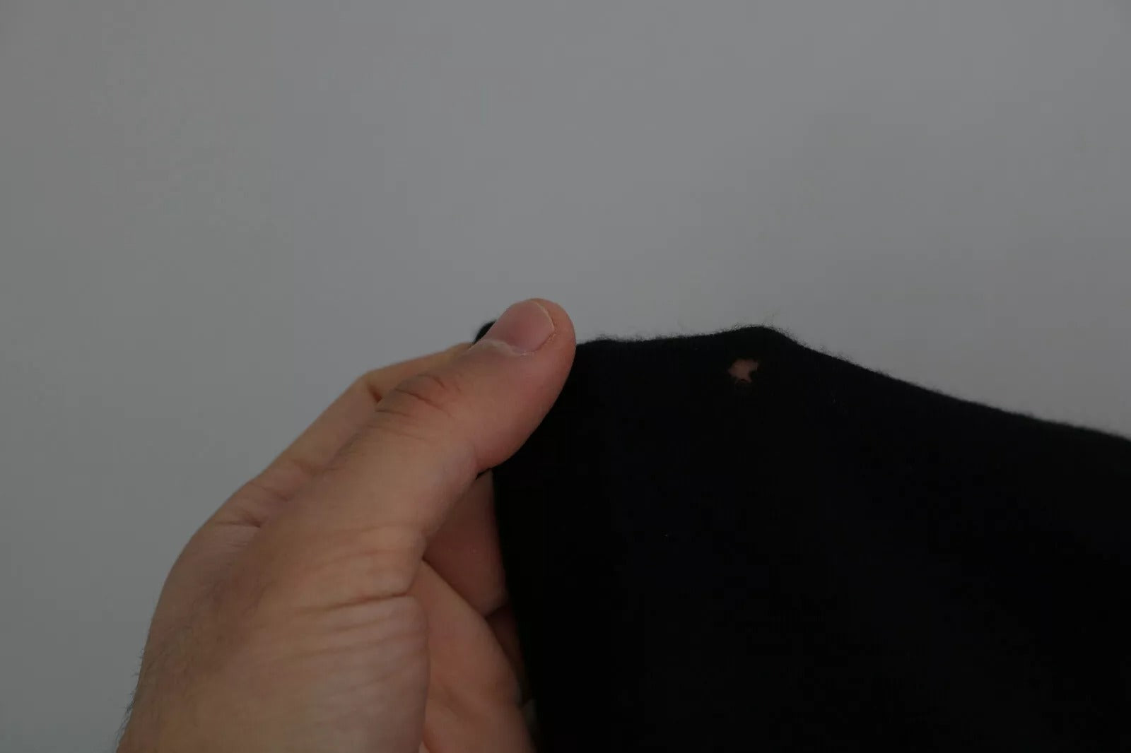 Black Cashmere Crewneck Pullover Sweater